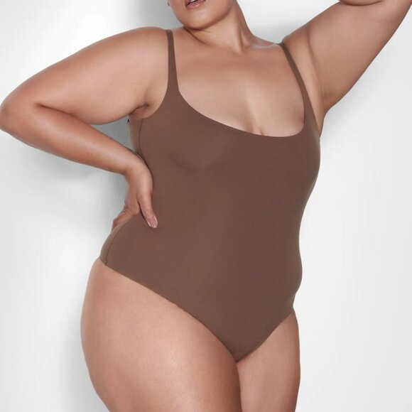 SKIMS Tops - SKIMS Fits Everybody Square Neck Bodysuit